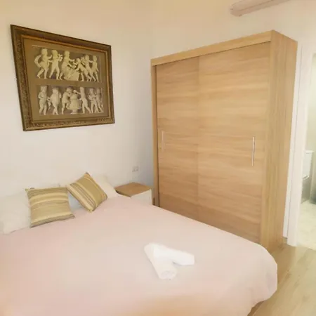 Bonito Con Terraza En Centro Histórico Valencia